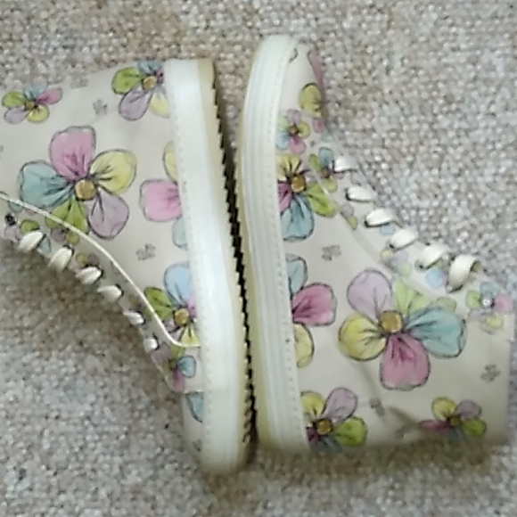 Goby Women's Vegan Hi-Top Floral Sneakers Shoes - Sz 10 NWOT - Picture 6 of 12